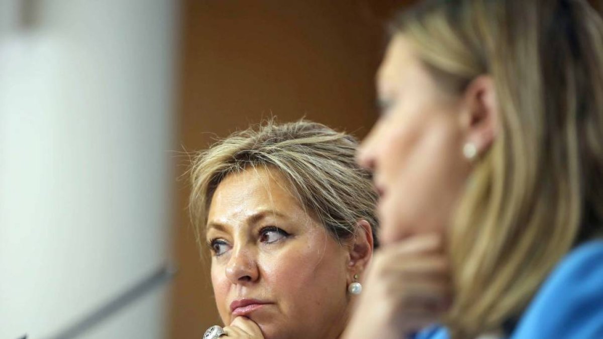 La vicepresidenta y portavoz de la Junta de Castilla y León, Rosa Valdeón, comparece en rueda de prensa posterior al Consejo de Gobierno junto a la consejera de Hacienda, Pilar del Olmo-ical