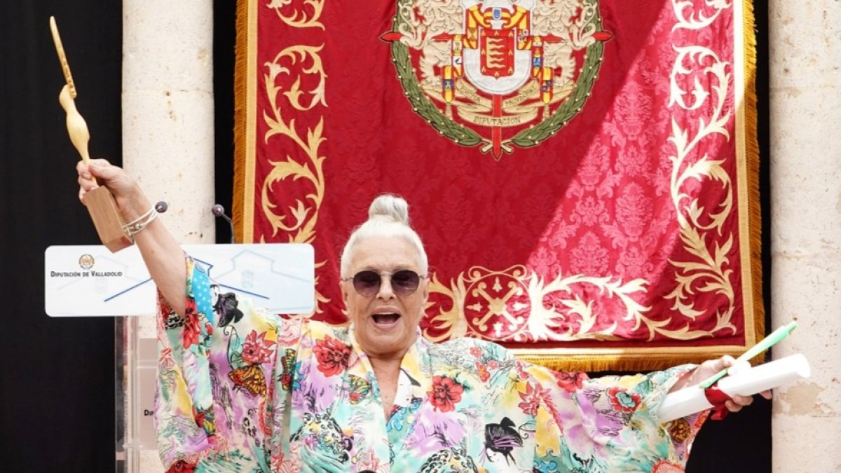 La actriz vallisoletana Lola Herrera Premio Especial del Jurado en la 33 edición de los Premios Amigos del Teatro Ciudad y Provincia de Valladolid. -ICAL