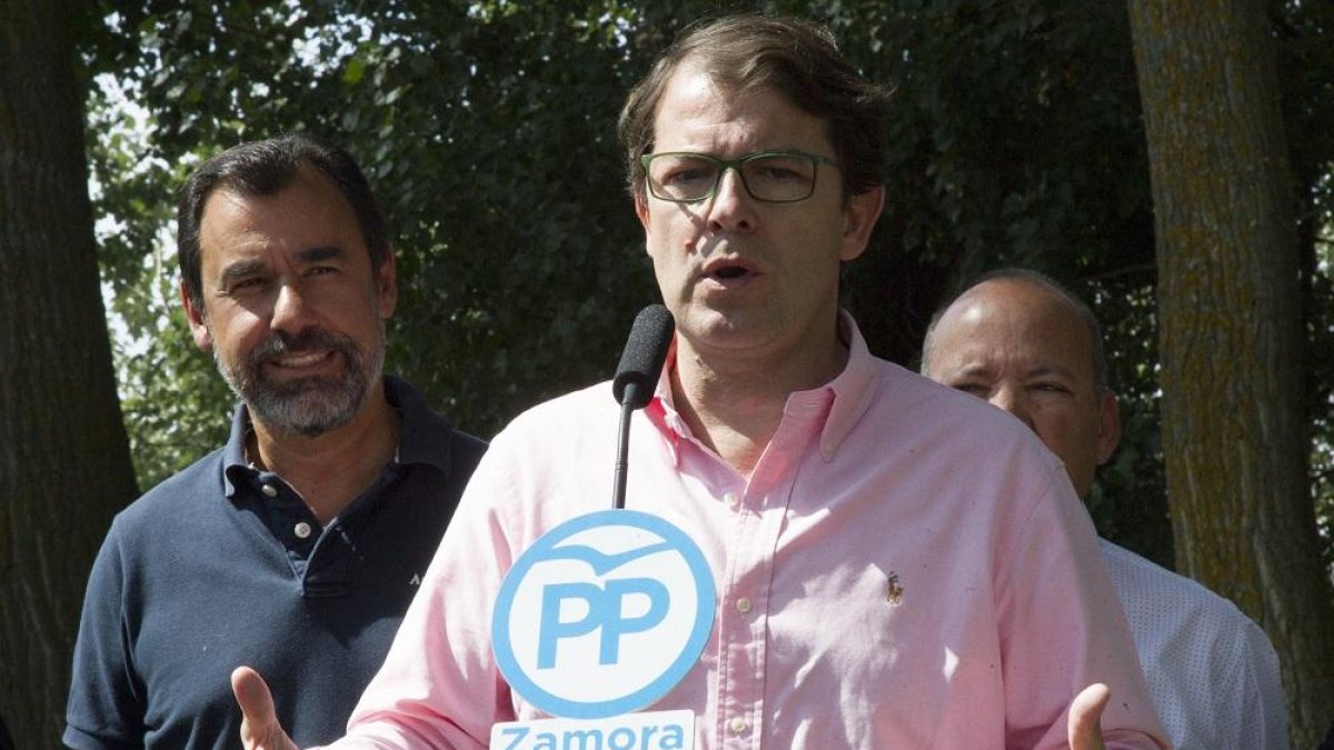 Mañueco durante una intervención pública.-ICAL