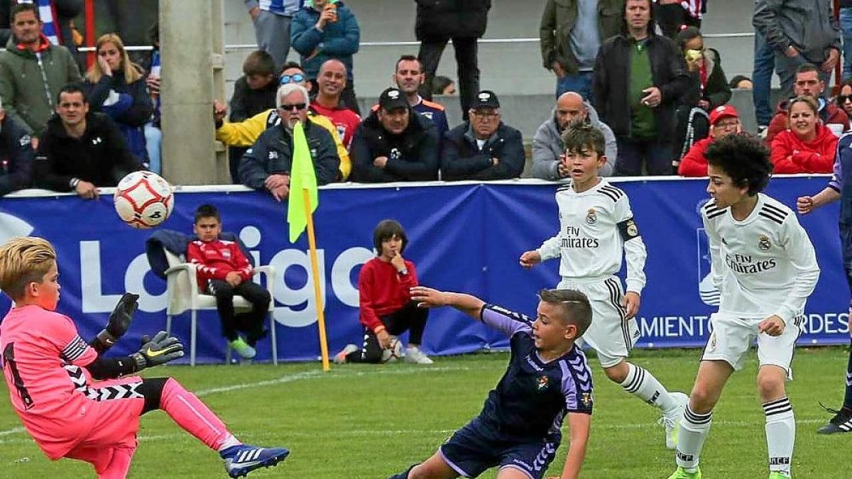 Con el Real Maderid juega Enzo, hijo de Marcelo-