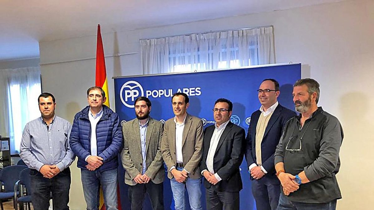 Ignacio García, Andrés Sanz, David Redondo, Conrado Íscar, Alfonso Romo, Víctor Alonso y Tomás Andrés, ayer.-EL MUNDO