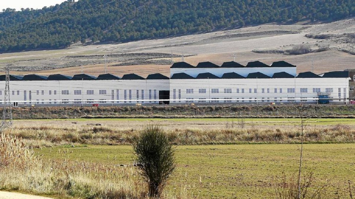 Talleres de Renfe situados en el Páramo de San Isidro-J.M.Lostau