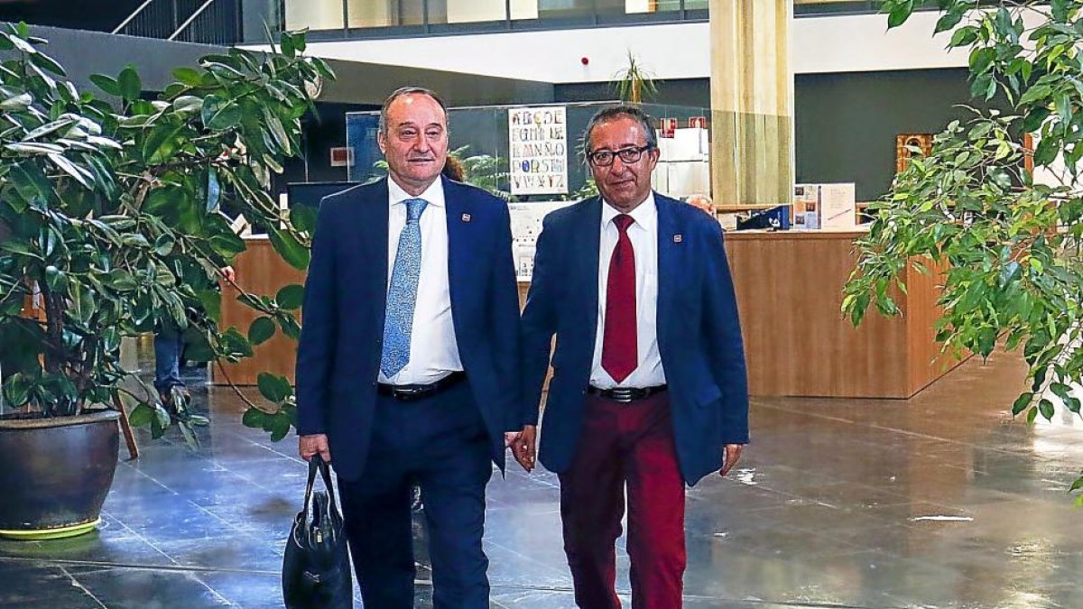 l rector de la Universidad de Valladolid, Daniel Miguel, y el vicerrector de la UVA en Segovia, Juan José Garcillán-ICAL