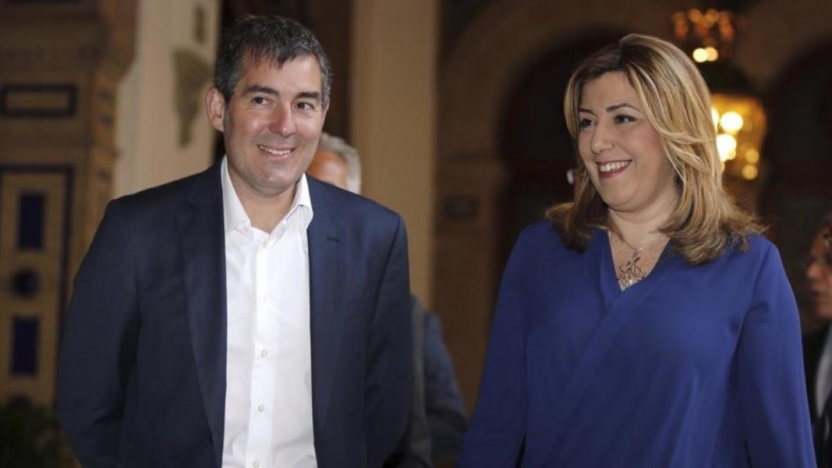 La presidenta andaluza, Susana Díaz, y su homólogo canario, Fernando Clavijo, el pasado día 5, en Sevilla.-EFE / JOSÉ MANUEL VIDAL