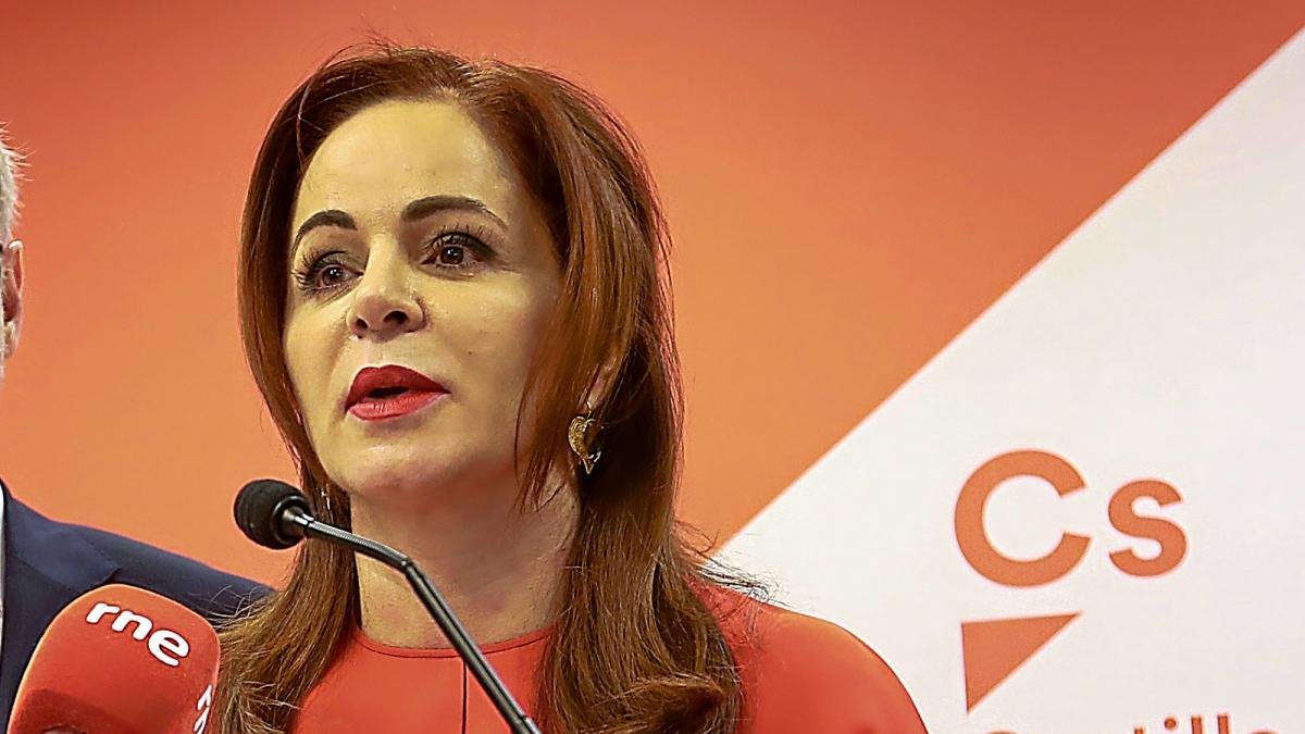 Silvia Clemente, el día que se presentó con Cs.-J. M. LOSTAU