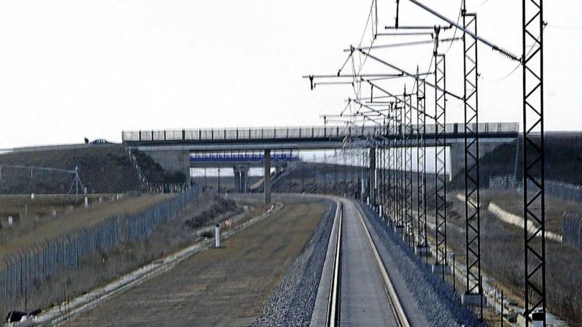 La obra 'abre' el tráfico hacia el norte-El Mundo