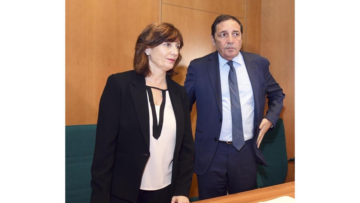Aser Morato, junto aAntonioSáez Aguado, en una reunión reciente en Burgos.-ICAL