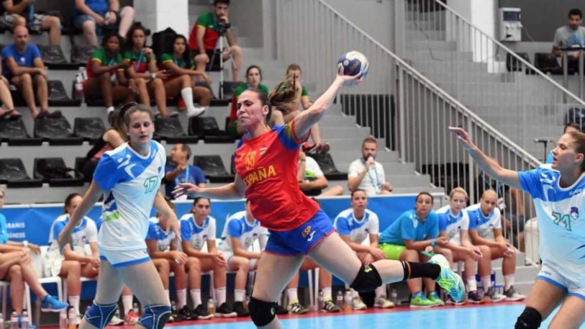 María Prieto O’Mullony, ayer en acción con España ante Eslovenia.-EM