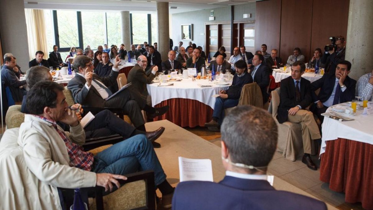 Foro sobre infraestructuras organizado por El Mundo-Castilla y León celebrado en el parador Antonio Machado.-ICAL