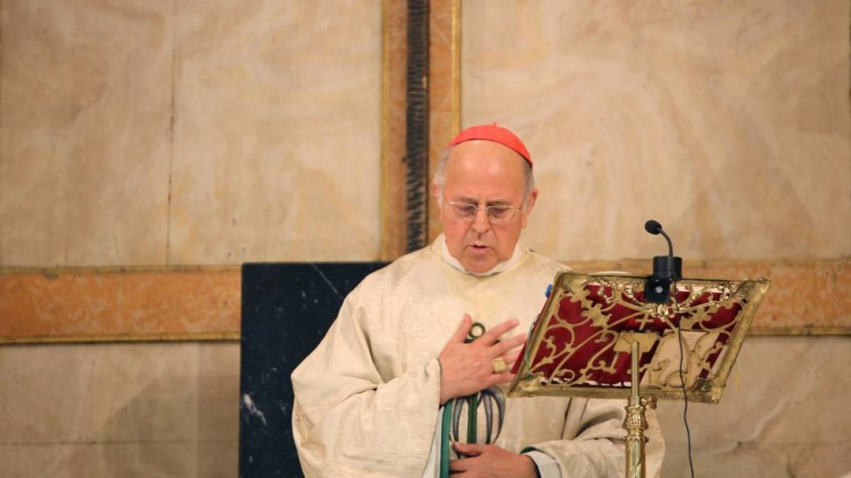 El arzobispo de Valladolid, Ricardo Blázquez Pérez, oficia la misa en honor a San Pedro Regalado, patrón de la ciudad-Ical
