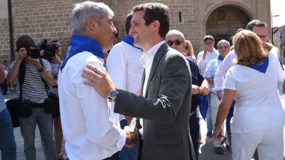 Pablo Casado, en su visita a Tarazona.-ÁNGEL DE CASTRO