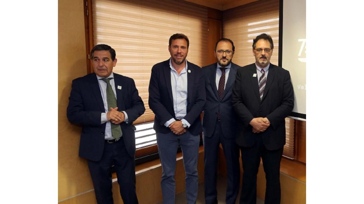 Óscar Puente en la presentación del XII Congreso Nacional de la Abogacía-ICAL
