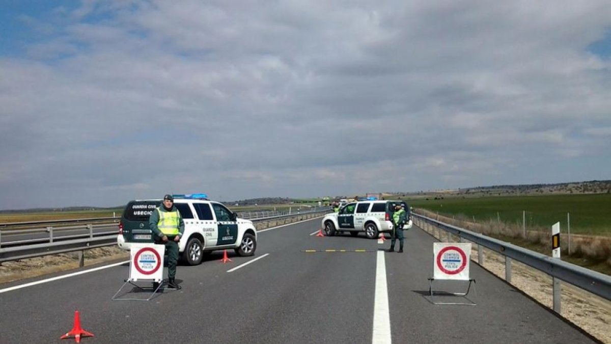 Control de la Guardia Civil.-ICAL
