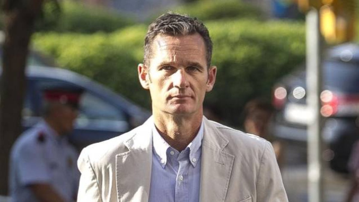 Iñaki Urdangarin, entrando en la Ciutat de la Justícia de Barcelona, en julio del 2013.-Foto: JOAN CORTADELLAS