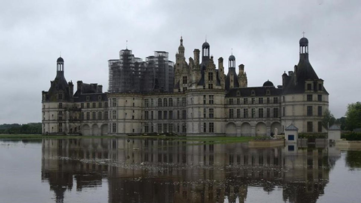 Imágenes de las calles de Francia anegadas por las reicentes inundaciones que se han cobrado ya cinco vidas.-AFP