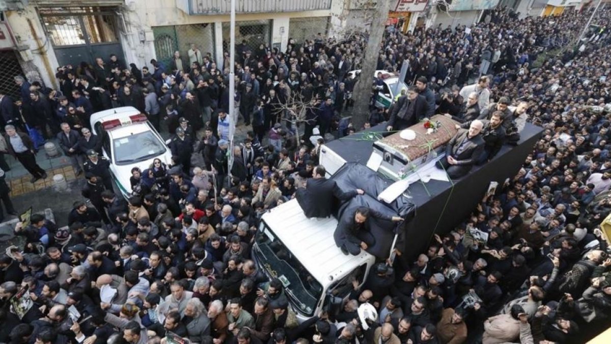 Despedida multitudinaria de Rafsanyani.-AFP / ATTA KENARE