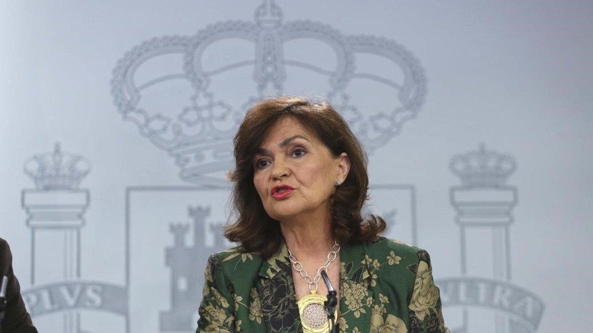 Carmen Calvo, en la rueda de prensa posterior al consejo de Ministros.-DAVID CASTRO