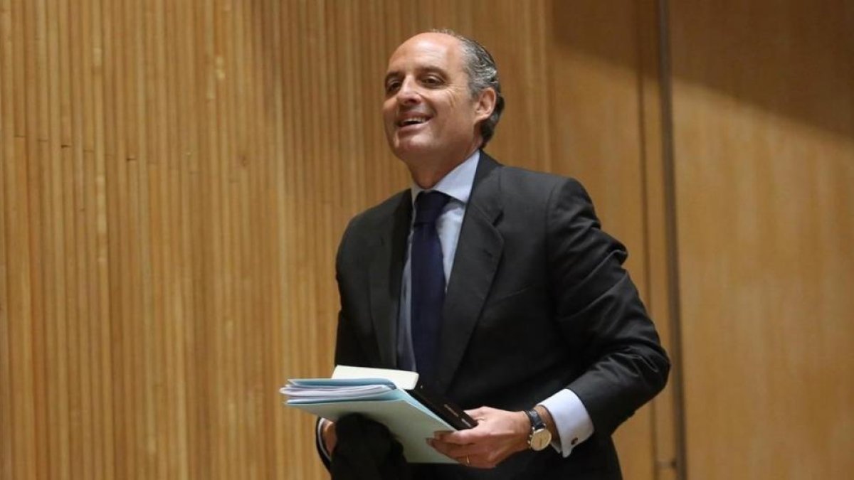 Francisco Camps, esta mañana, en su llegada al Congreso de los Diputados-JUAN MANUEL PRATS
