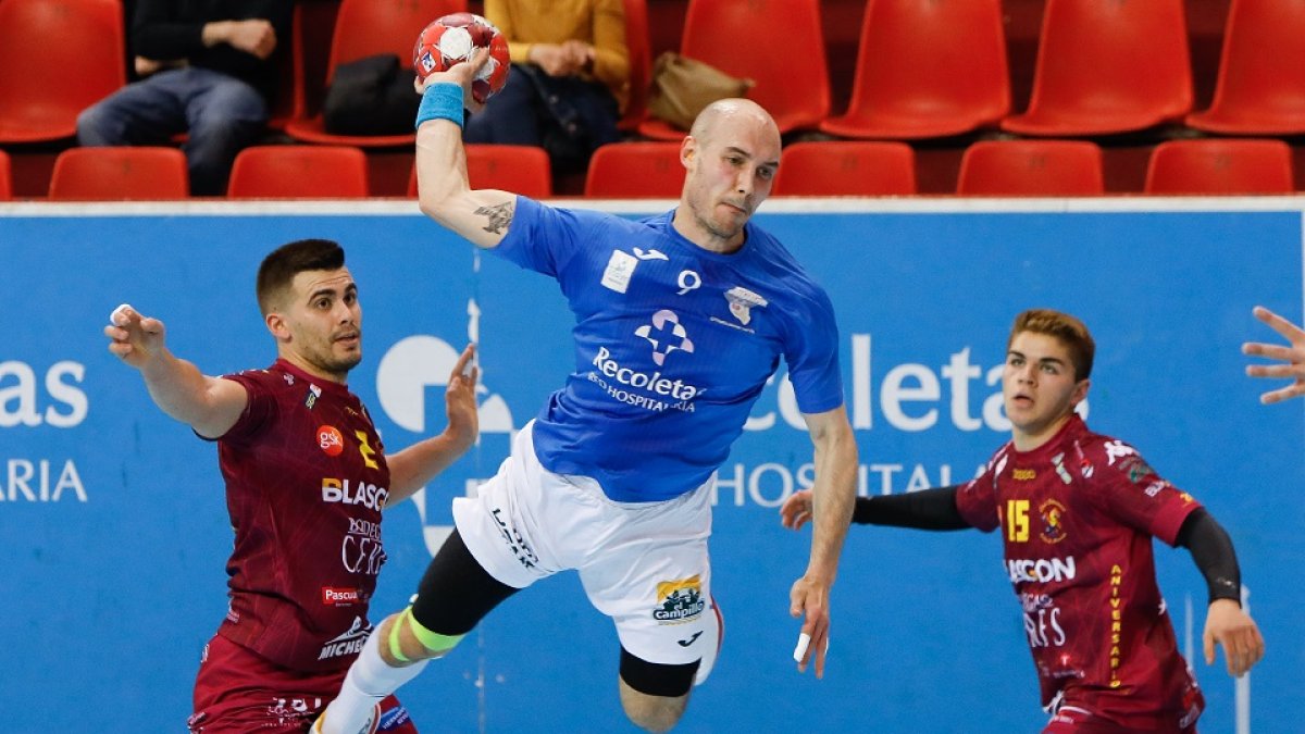 J. M. LOSTAU