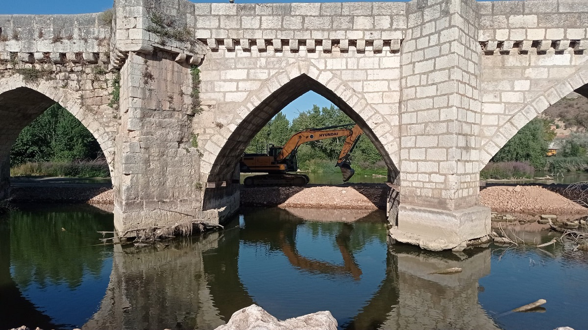 Obras en el Puente de Simancas.- E.M.