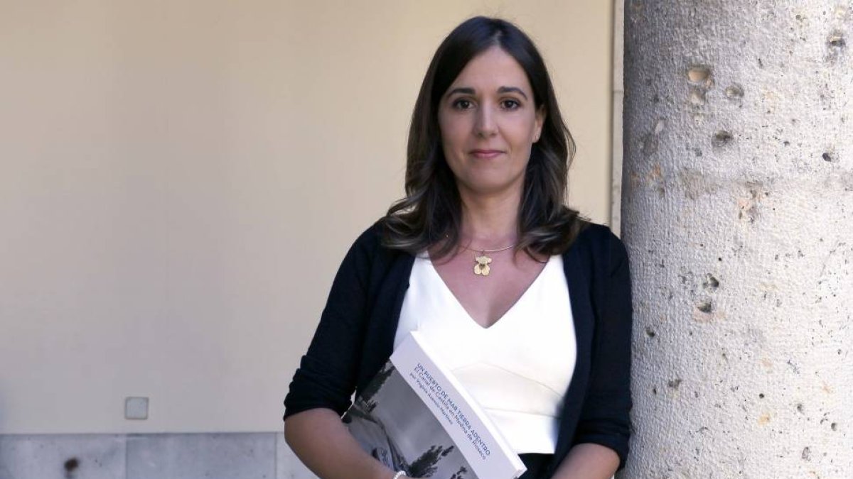 Virginia Asensio presenta su libro 'Un puerto de mar tierra adentro. El Canal de Castilla en Medina de Rioseco'-Ical