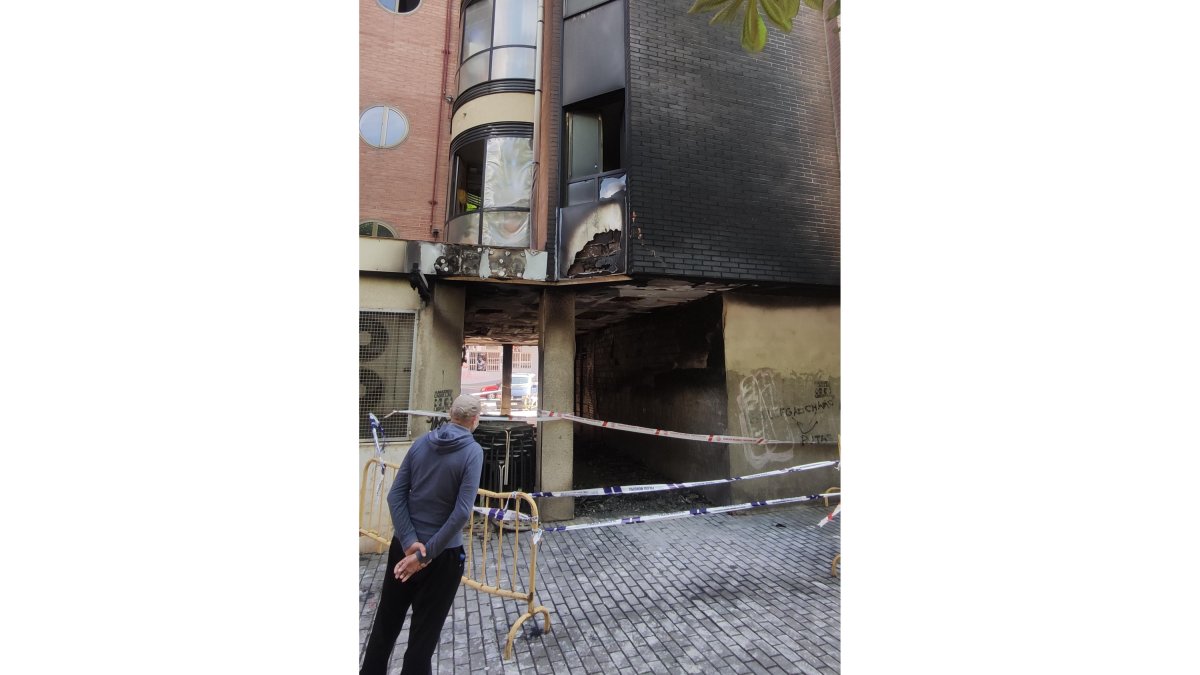 Daños en el incendio de la calle Neptuno en el barrio de La Victoria. E.M.