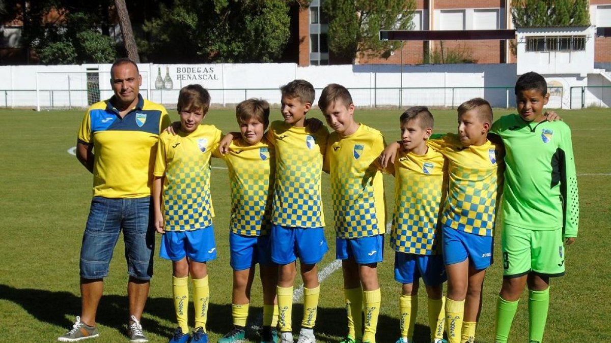 Jugadores del equipo alevín B del CB Tudela.-