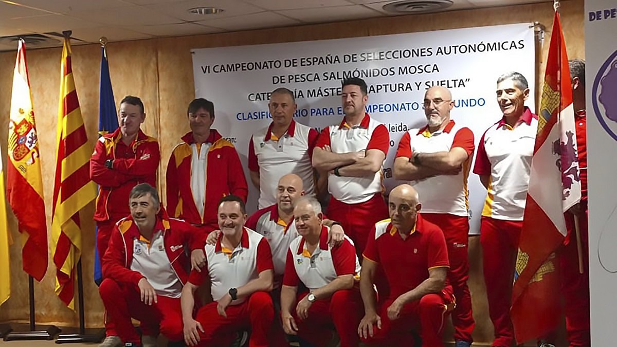 Equipo de Castilla y León, con Luis Nieto tercero por la izquierda.- L.D.F.