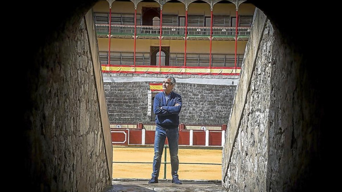 Imagen de Jorge Manrique en la Plaza-Pablo Requejo