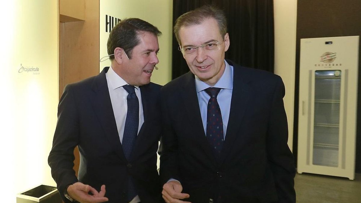 Gustavo Cuerva y Germán Barrios, en el acto celebrado ayer en Burgos.-RAÚL G. OCHOA