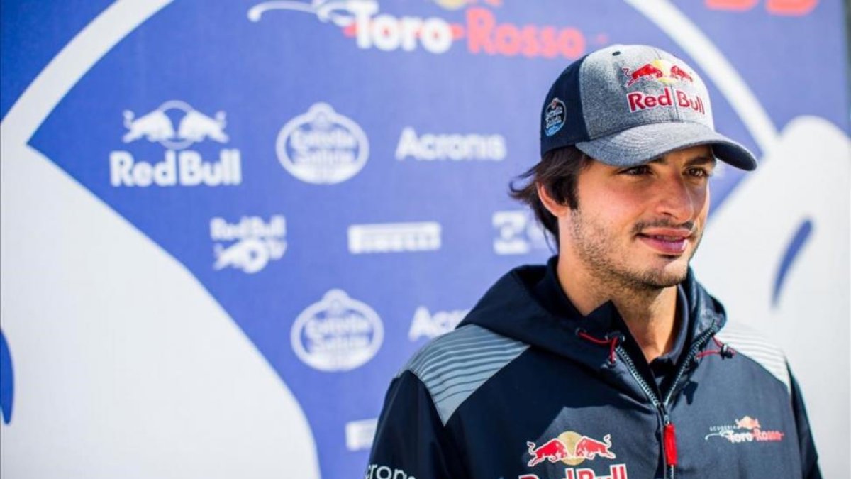 Carlos Sainz, en el 'paddock' de Silverstone, listo para el GP de Gran Bretaña-PETER FOX