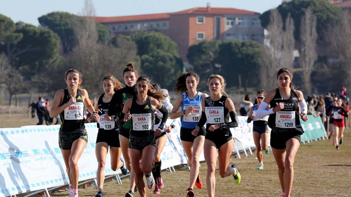 Un momento del Cross femenino de la pasada edición en la Cañada. / MONTSE ÁLVAREZ