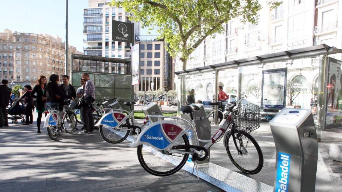 Sistema de préstamo de bicicletas en Valladolid 'Vallabici'.-ICAL