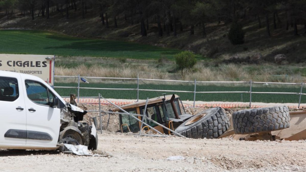 Accidente laboral con un fallecido y un herido en la A-11 en Valbuena de Duero de Valladolid.-PHOTOGENIC