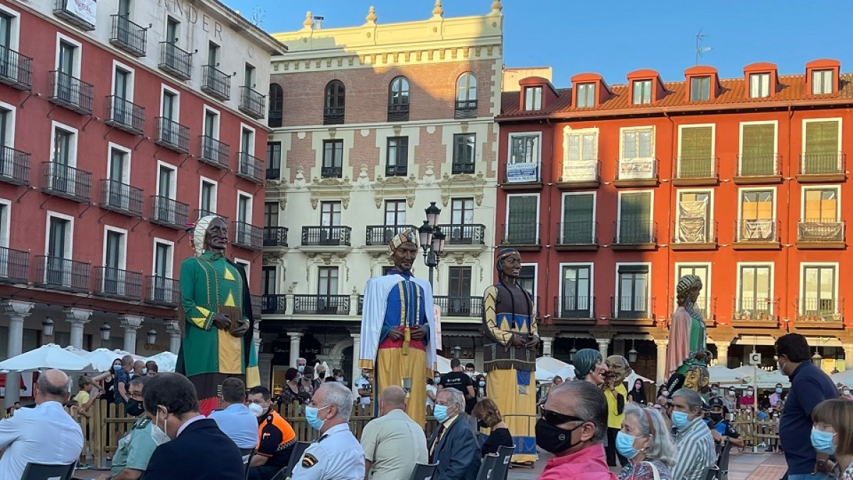 La Plaza Mayor de Valladolid, minutos antes del pregón. - EM