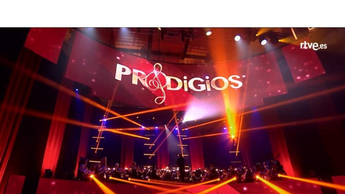 Grabación del programa Prodigios en el Miguel Delibes con la Orquesta Sinfónica de Castilla y León.- E.M.
