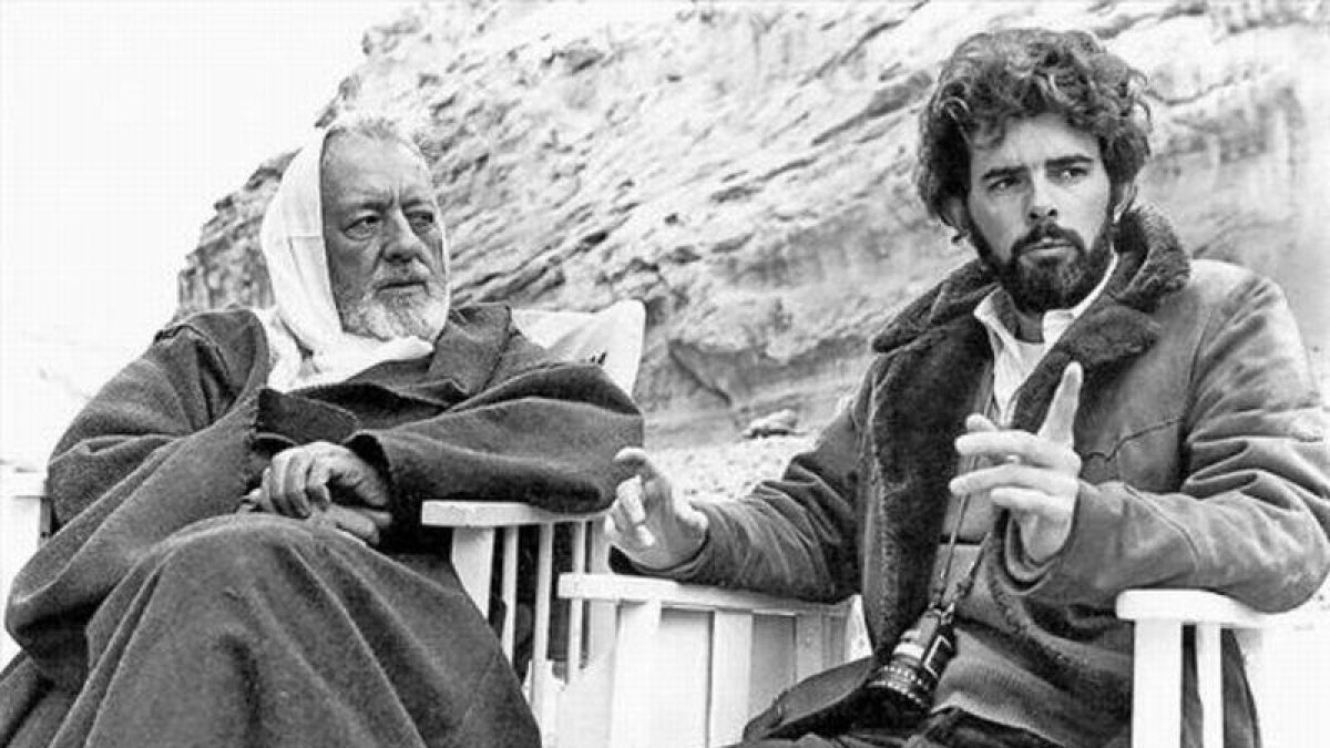 Alec Guinness y George Lucas, durante el rodaje de Star wars.-ARCHIVO / FOX