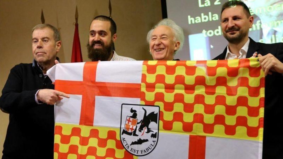 Tomás Guasch (izquierda), Jaume Vives, Albert Boadella y Miguel Martínez, en la presentación de Tabarnia en Madrid.-JUAN MANUEL PRATS