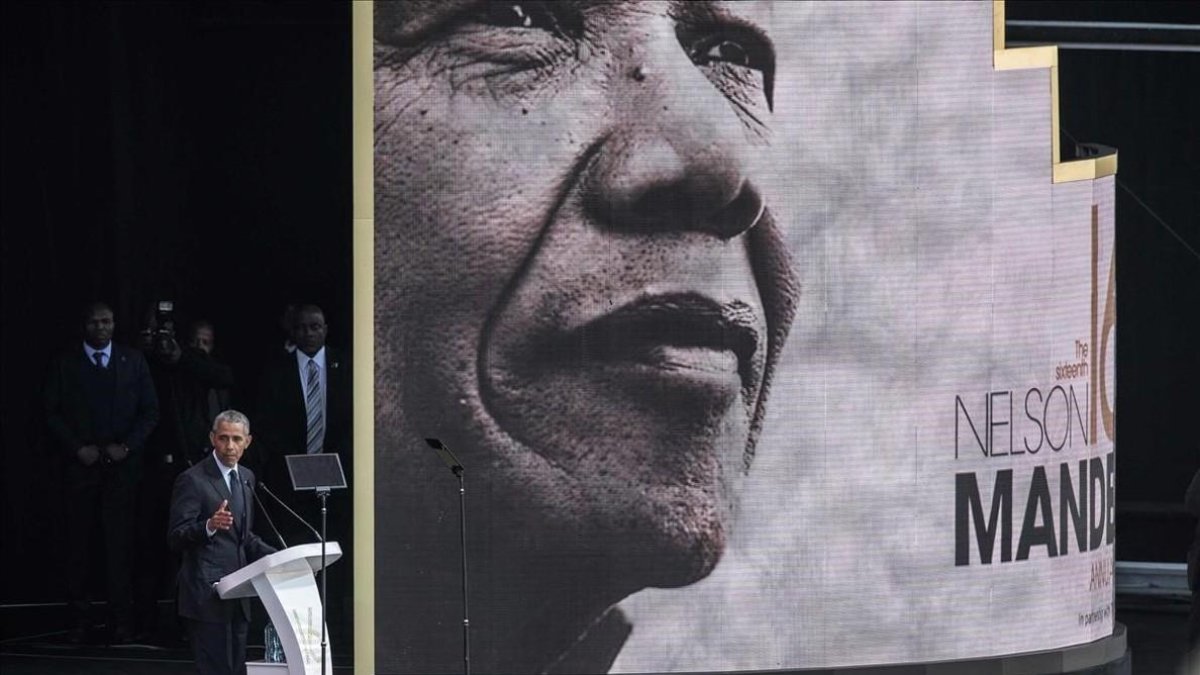 Obama, durante la conferencia sobre Mandela en Johannesburgo.-AFP / GIANLUIGI GUERCIA
