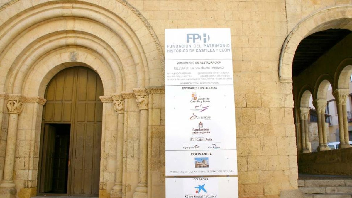 Inicio de la rehabilitación de la iglesia románica de La Santísima Trinidad de Segovia, por la Fundación del Patrimonio Histórico-Ical