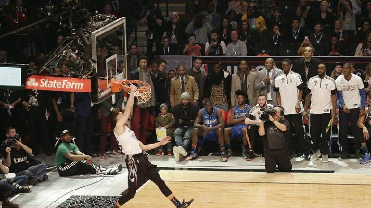 Zach LaVine en uno de sus mates.-EFE