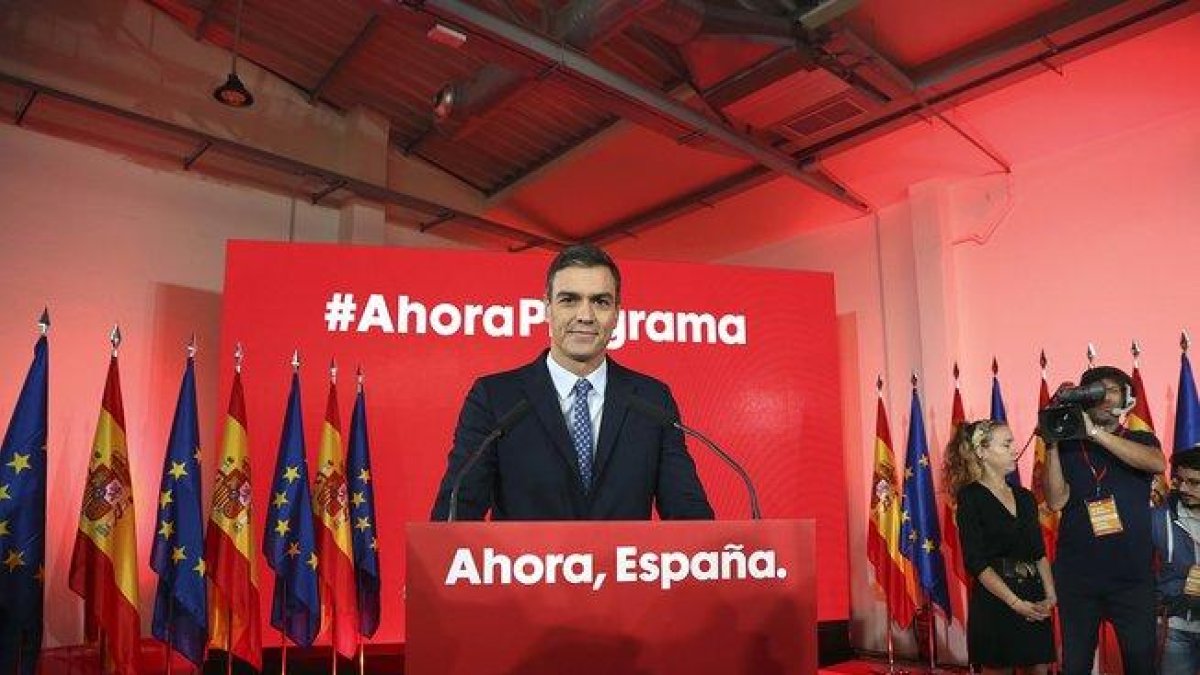 Pedro Sánchez, este lunes durante la presentación del programa electoral del PSOE, en Madrid.-DAVID CASTRO
