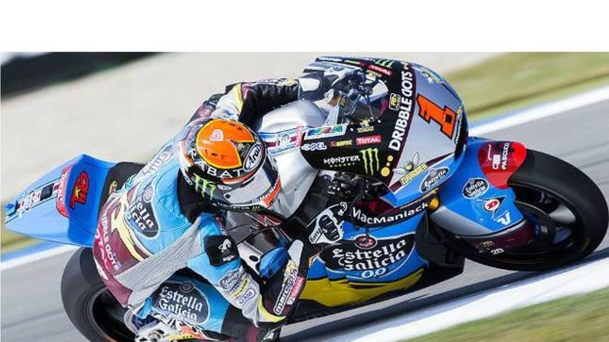 Tito Rabat conduciendo su Kalex en el Grand Prix de Moto2 en Assen.-Foto: VINCENT JANNINK / AP