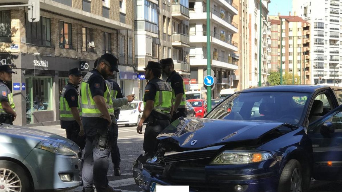 Imagen de cómo quedaron los coches después de la colisión.-LUIS MERILLAS