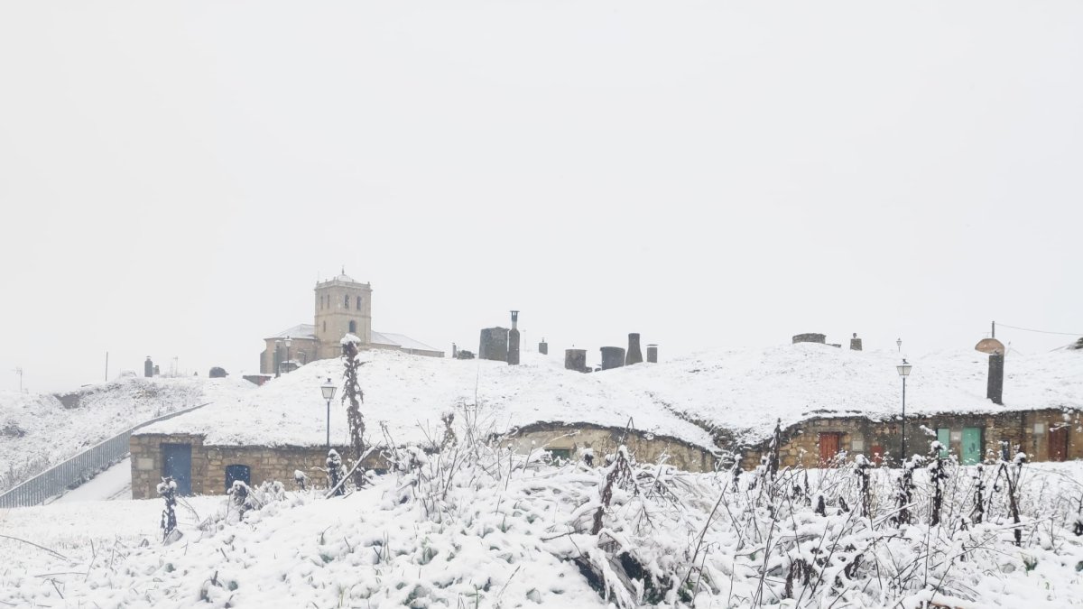 Nevada en el municipio de Mucientes.- E. M.