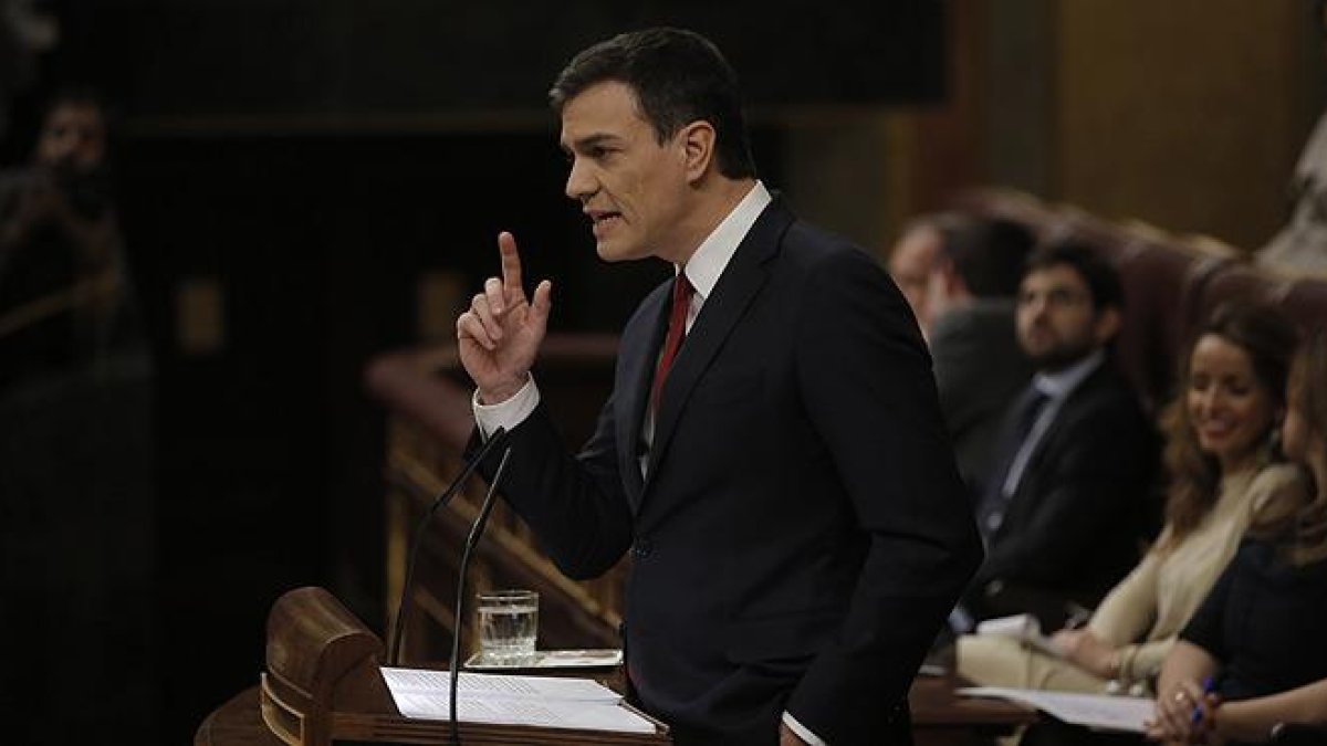 Pedro Sánchez, durante su discurso.-JOSÉ LUIS ROCA