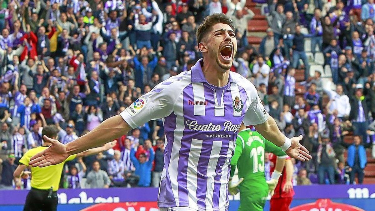 El extremo blanquivioleta Waldo celebra un gol, que posteriormente fue anulado, en 2019 ante el Getafe