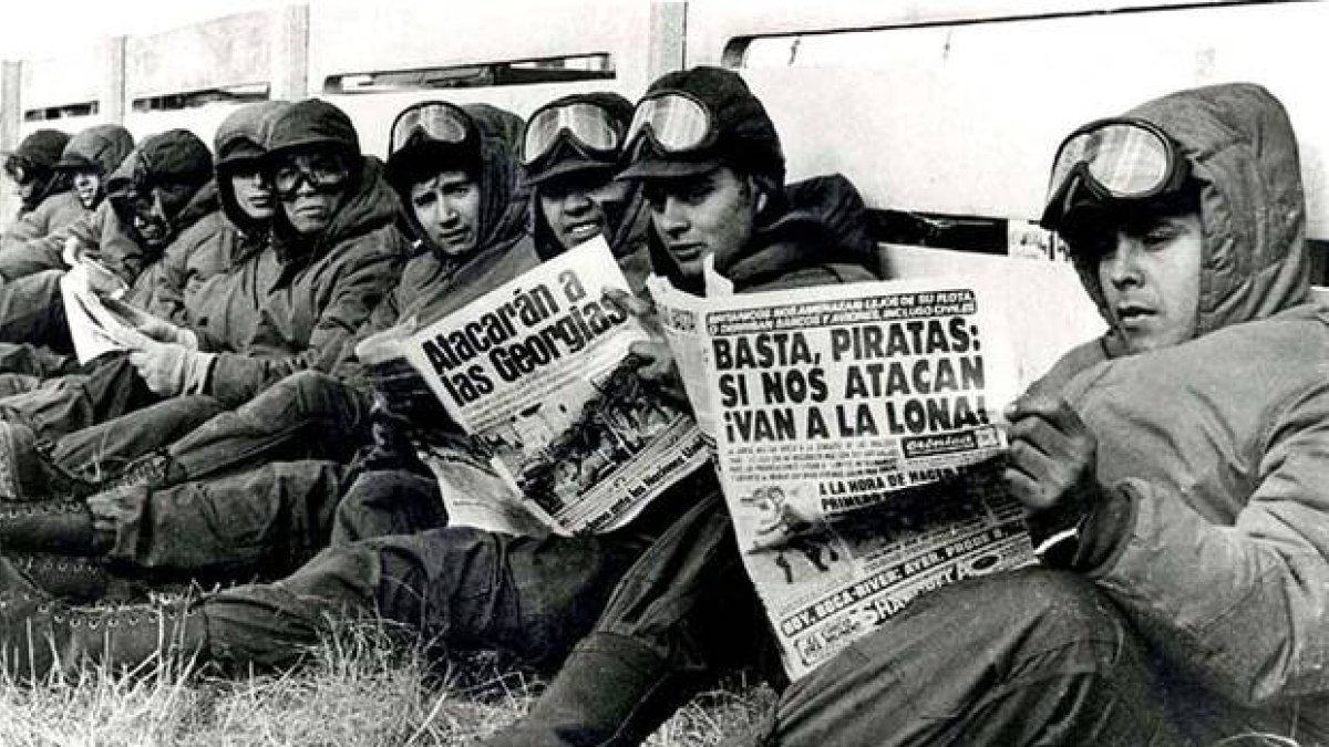 Soldados argentinos durante la guerra de las Malvinas.-© STRINGER Argentina / Reuters / REUTERS