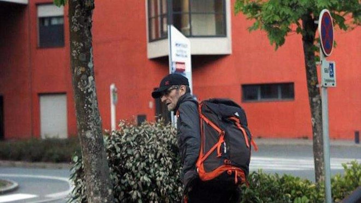 Última imagen de Josu Ternera antes de ser detenido en Sallanches (Francia)-EL PERIÓDICO