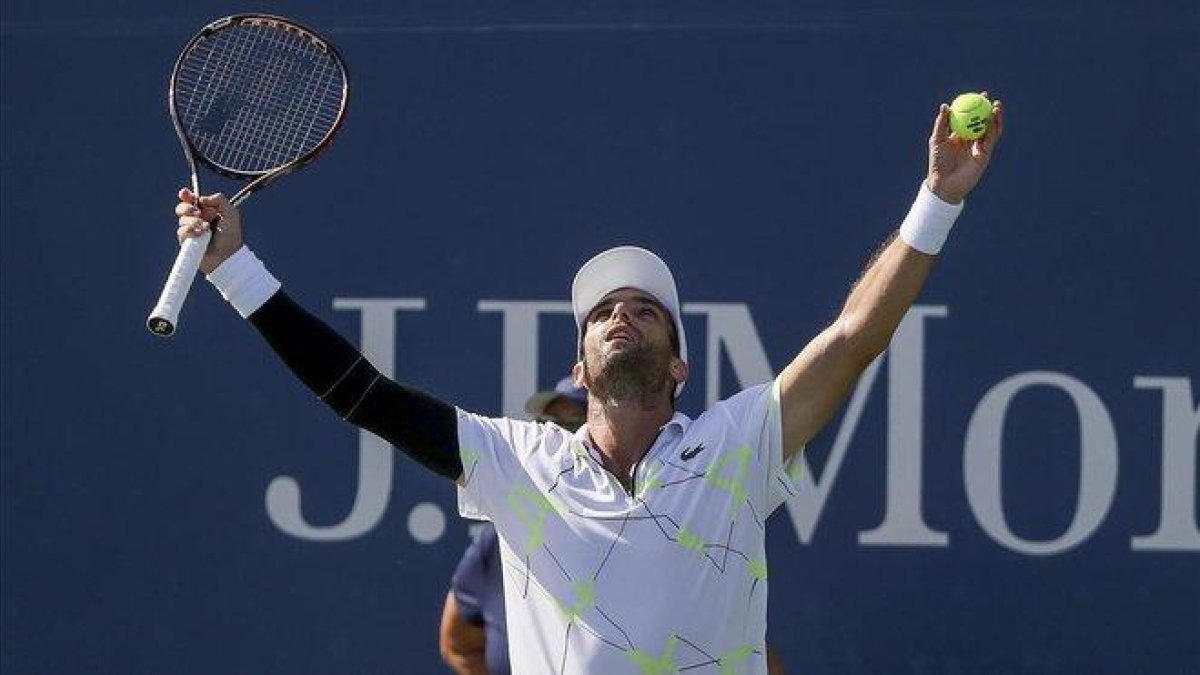 Pablo Andújar, feliz por su clasificación para los octavos de final del Abierto de EEUU.-
